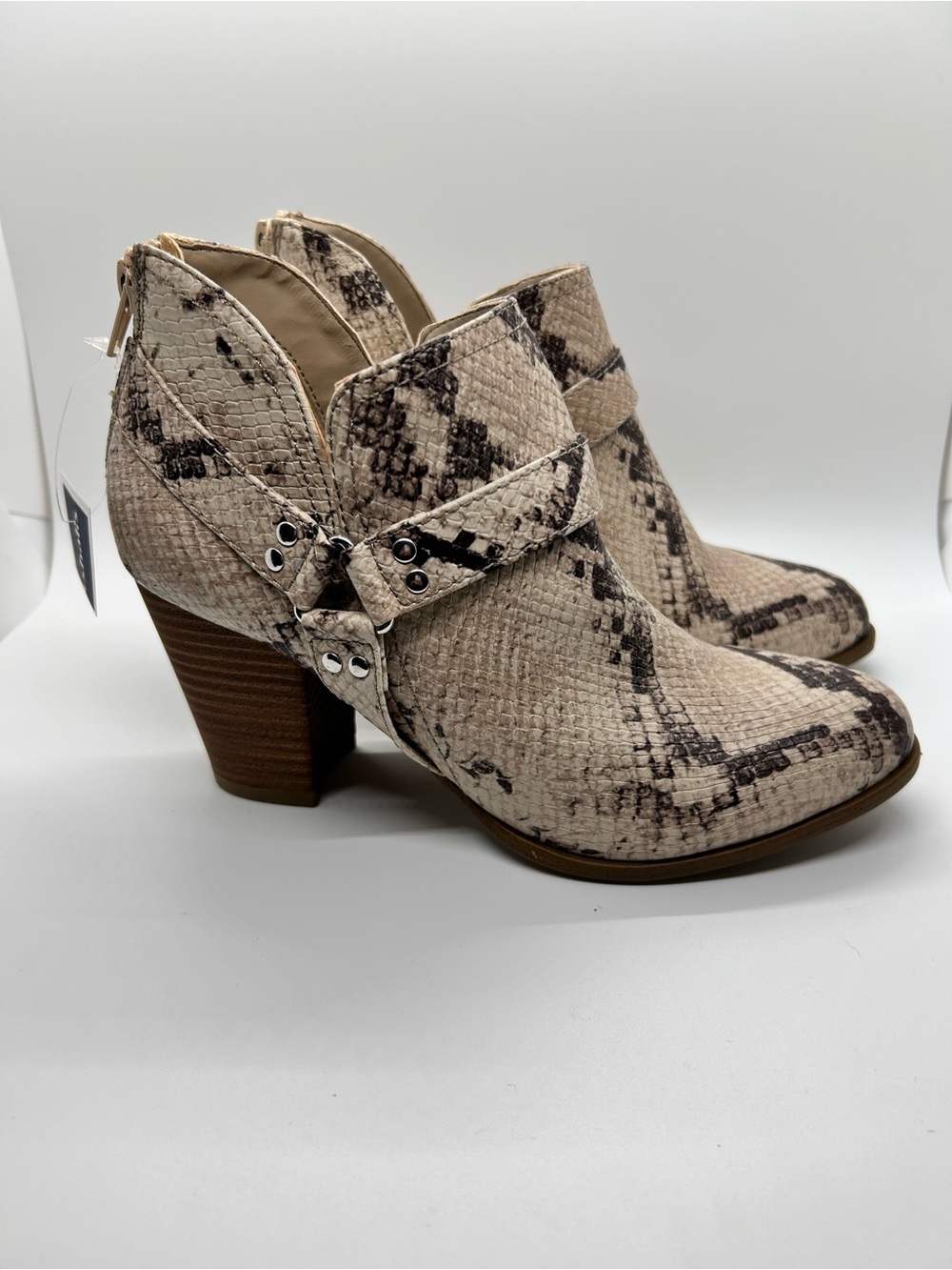 New Fergalicious Beige Snake-Print Ankle Booties Size 7 1/2